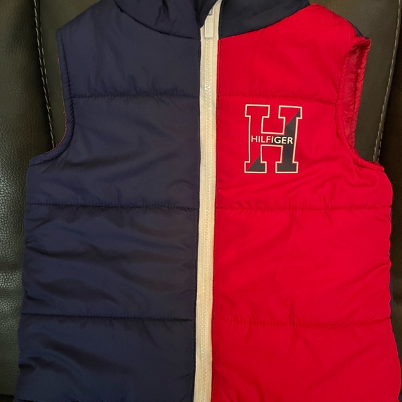Tommy Hilfiger Red and Navy Baby Vest | Unisex | Size 6/9 Months - Picture 1 of 7